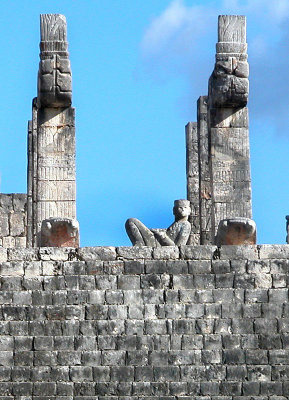 Statue chaise ou le Chacmol