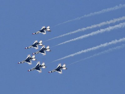 7 Thunderbirds F-16 Fighting Falcon 03