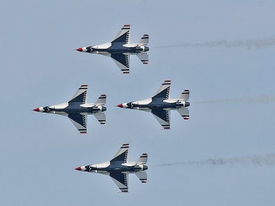 11 Thunderbirds F-16 Fighting Falcon 07