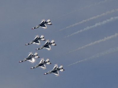 13 Thunderbirds F-16 Fighting Falcon 09