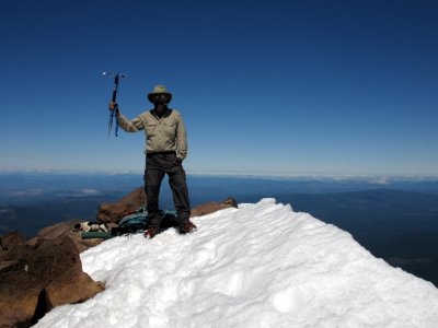 Mt McLoughlin 9495 ft summit 7-3-2010