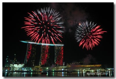 NDP 2010 Fireworks 035.jpg