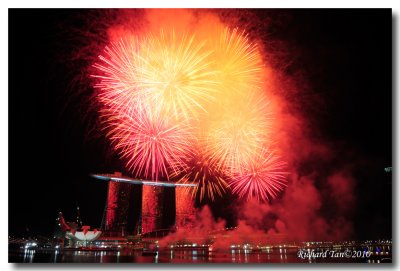 NDP 2010 Fireworks 054 .jpg