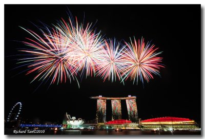 NDP 2010 Fireworks 102.jpg