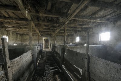  an old barn