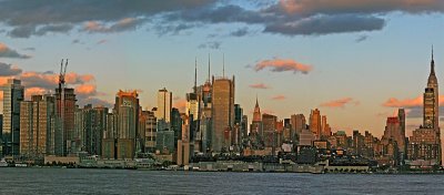 e 3PANORAMA 3  CROPPED   ps cs2 4 shots  NYC hudson  merged only.jpg