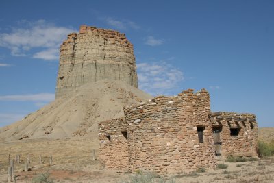 En route to Mesa Verde - Old jail in foreground