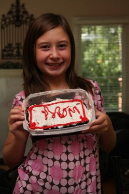 Jacklyn made Mom a great birthday cake