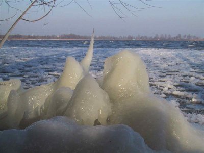 10 december 2002 - Ice near 't Gooimeer