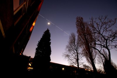 Moon and the ISS - 12 february 2008