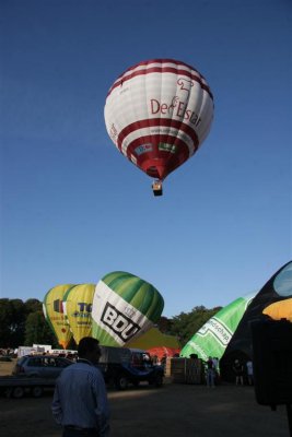 030 - de eerste ballon gaat de lucht in!
