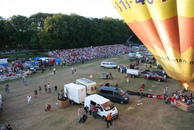 109 - het festivalterrein direct na de start