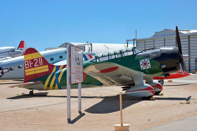 _DSC2572 Vultee BT-13A Valiant Aichi D-3 Val.jpg