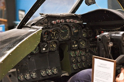 _DSC2523 B 47 cockpit.jpg