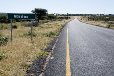 The road to Khama Rhino Sanctuary