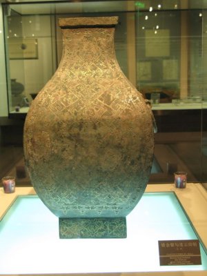 Gold-decorated Container