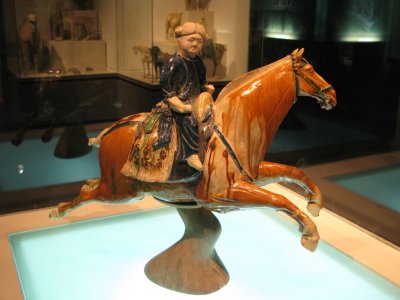 Tri-color jumping Horse (618 - 907)