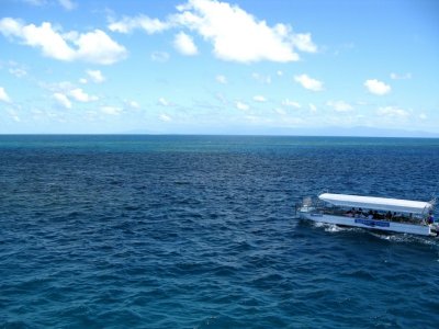 Boat to the Reef