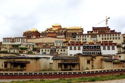 噶丹松赞林寺Ganden Sumtseling Monastery