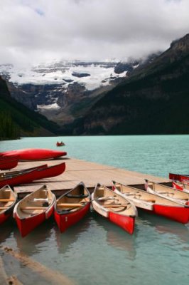 6118 Lake Louise canoes.jpg