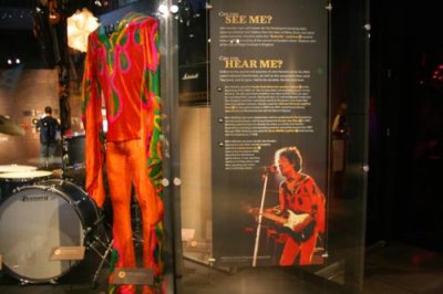 7043 Jimi Hendrix Costume Seattle.jpg