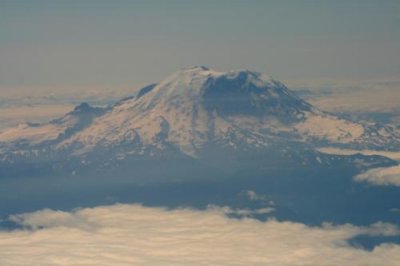 7124 Above Mt Rainier.jpg