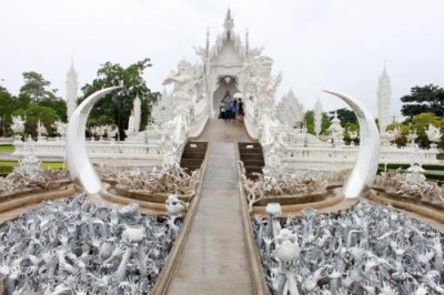 1463 White Temple Chang Rai.jpg