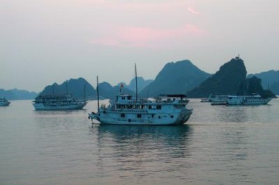 2317 Halong Bay twilight.jpg