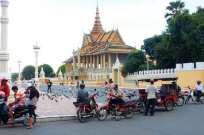 3541Silver Pagoda Phnom Penh.jpg
