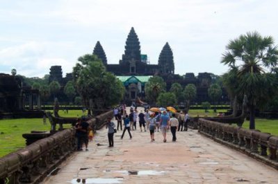 3884 Angkor Wat morning.jpg