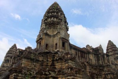 3937 Corner tower Angkor.jpg