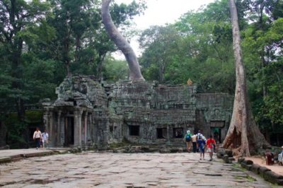 4011 Ta Prohm entrance.jpg