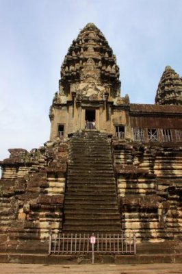 4316 Main tower Angkor.jpg