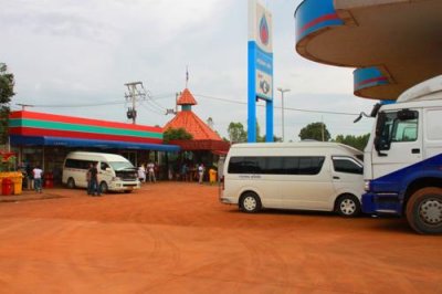 4462 Service Station.jpg