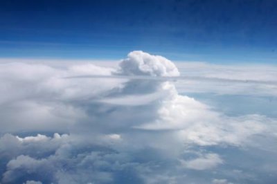 4507 Clouds above Indian Ocean.jpg