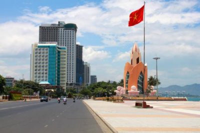 3042 Nha Trang seafront.jpg