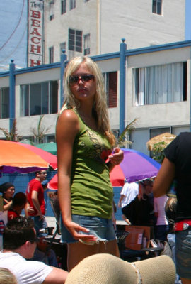 Blonde lady at Venice Beach