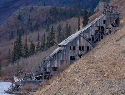 Mining remains along Tagish Lake