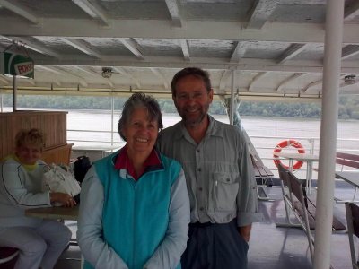 DanubePatAndRicOnBoat064.jpg