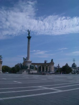 Budapest Hero Square Walk
