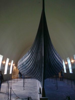 VikingShip2.jpg