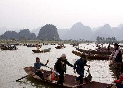 Cha Huong Festival