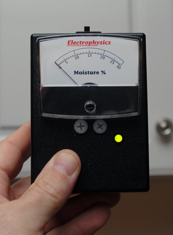 The Electrophysics CT-33 Moisture Meter