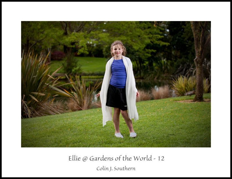 Ellie @ Gardens of the World - 12