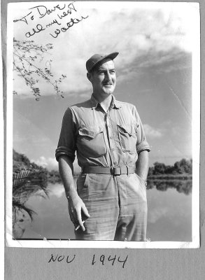 Walter Mackie USMC Nov 1944.jpg
