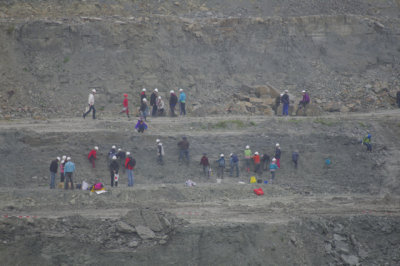 ...is een mierennest van amateur geologen en paleontologen op de eerste zaterdag van de maand