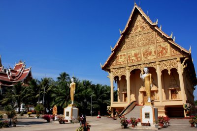 Wat That Luang Neua