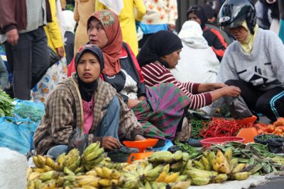 So, are you buying the bananas, mister?