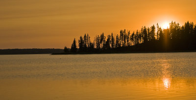 Astotin Lake in Elk Island National Park_DSC3381.jpg