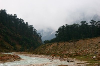 Yamthung Valley